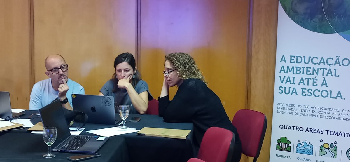 Dialòguia ha participado en el último Evaluation Meeting del proyecto Erasmus+ VIRAL en Aveiro, Portugal 🇵🇹. Un gran paso para impulsar la sostenibilidad en los centros educativos 🌍. 
Más info 👉 viralproject.org #ErasmusPlus #VIRAL #Educación #Sostenibilidad