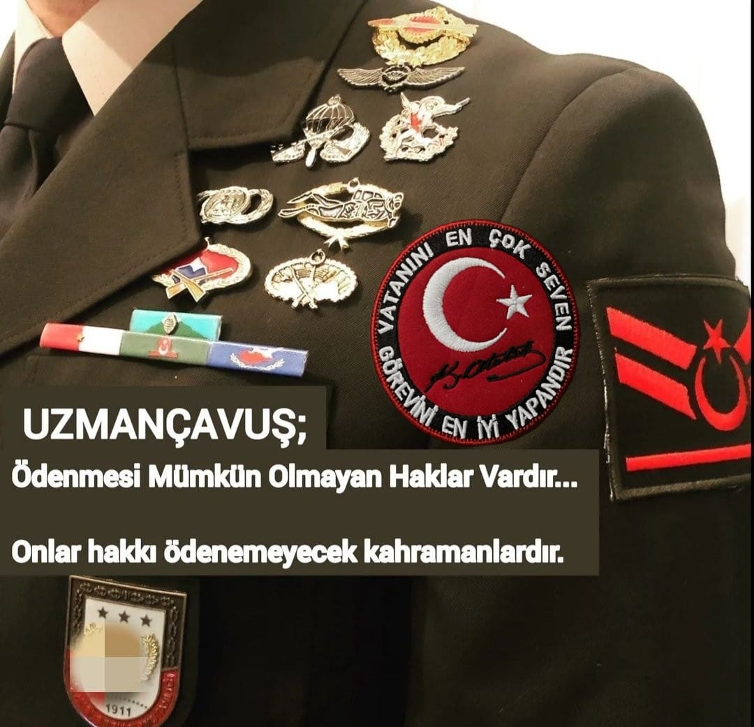<a href="/ibrahim_0634/">İbrahim Akduman (1)</a> <a href="/alitilkici38/">Ali Tilkici 🇹🇷</a> Emekli Subaylara  altı (6) tazminat verilirken
Düşük maaş derecelerinde zorla emekli edilen bu gün geçim sıkıntısı yaşayan
 #UzmanÇavuş'lara bir tane bile tazminat verilmiyor olması adaletsizlik,haksızlık değilmi?
<a href="/tcsavunma/">T.C. Millî Savunma Bakanlığı</a> <a href="/tcbestepe/">T.C. Cumhurbaşkanlığı</a>
<a href="/TSKGnkur/">TSK</a> 
<a href="/RTErdogan/">Recep Tayyip Erdoğan</a>
<a href="/Akparti/">AK Parti</a>