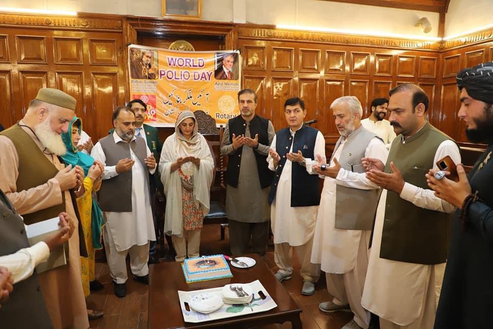 QasimAliShah81's tweet photo. صوبائی اسمبلی خیبر پختونخوا میں
پولیو کے عالمی دن کی مناسبت سے خیبرپختونخوا اسمبلی میں آگاہی واک کا انعقاد۔ واک میں صوبائی وزیر سید قاسم علی شاہ اور ساتھ ممبران صوبائی اسمبلی، صوبائی وزراء سمیت ڈپٹی اسپیکر اسمبلی ثریا بی بی کی شرکت۔
#PTI #SQAS #PK81 #EndPolio https://t.co/l7m3pR8Oxe