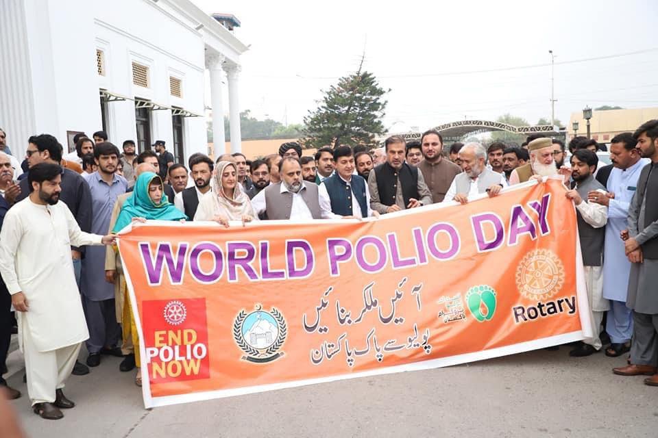 QasimAliShah81's tweet photo. صوبائی اسمبلی خیبر پختونخوا میں
پولیو کے عالمی دن کی مناسبت سے خیبرپختونخوا اسمبلی میں آگاہی واک کا انعقاد۔ واک میں صوبائی وزیر سید قاسم علی شاہ اور ساتھ ممبران صوبائی اسمبلی، صوبائی وزراء سمیت ڈپٹی اسپیکر اسمبلی ثریا بی بی کی شرکت۔
#PTI #SQAS #PK81 #EndPolio https://t.co/l7m3pR8Oxe