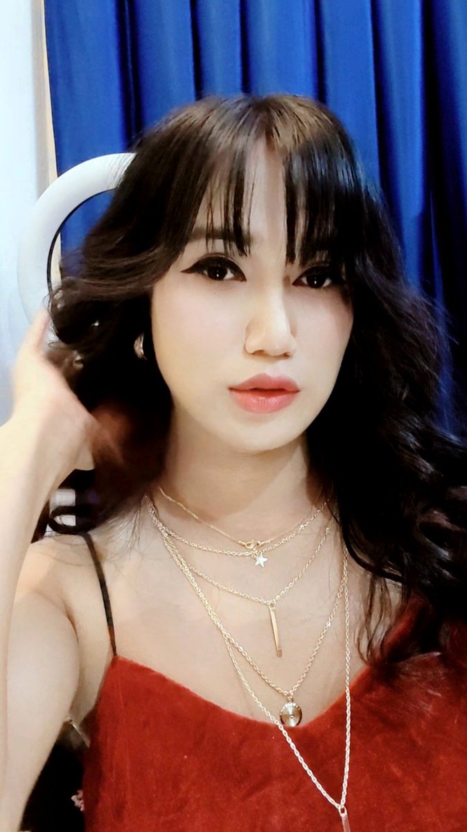 LoLiTaiLiMeLLei's tweet photo. Still Crazy sometime 😂 https://t.co/IcnyyTKt73