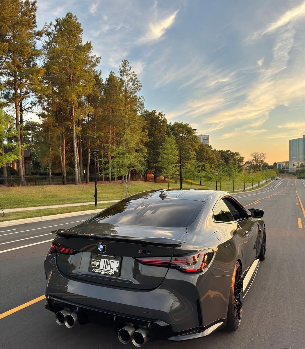 Semi69220's tweet photo. BMW M4 🖤 https://t.co/BiDbt0011U