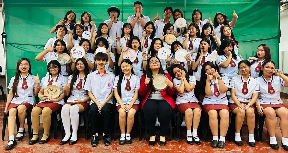 la8m9_'s tweet photo. HUMSS 12-PLATO cutie ❤️🤍🥰 https://t.co/EUpLHgJ4KF