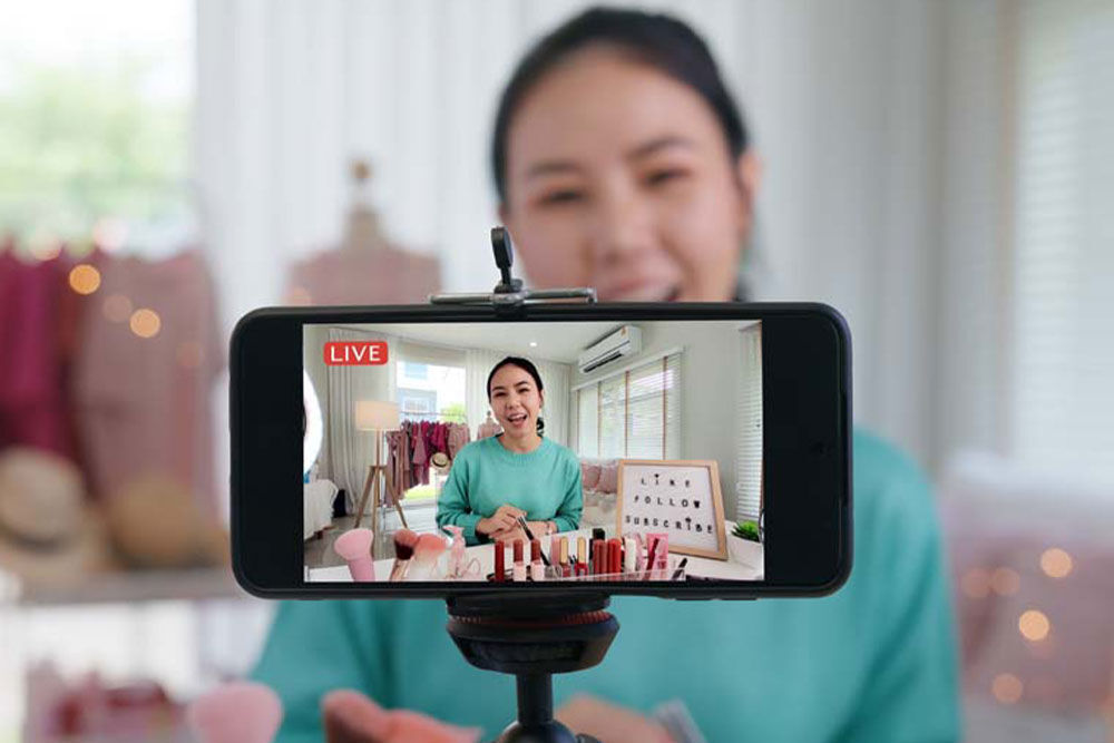 JuxtMedia's tweet photo. Maximize Your Impact: Essential Strategies for Successful B2B Video Marketing 📈🎥

👉 Dive into our latest blog post to learn how to create compelling video content that resonates with your target audience and drives results for your business.

https://t.co/4puufLSXJU https://t.co/9uuNHEZBDO