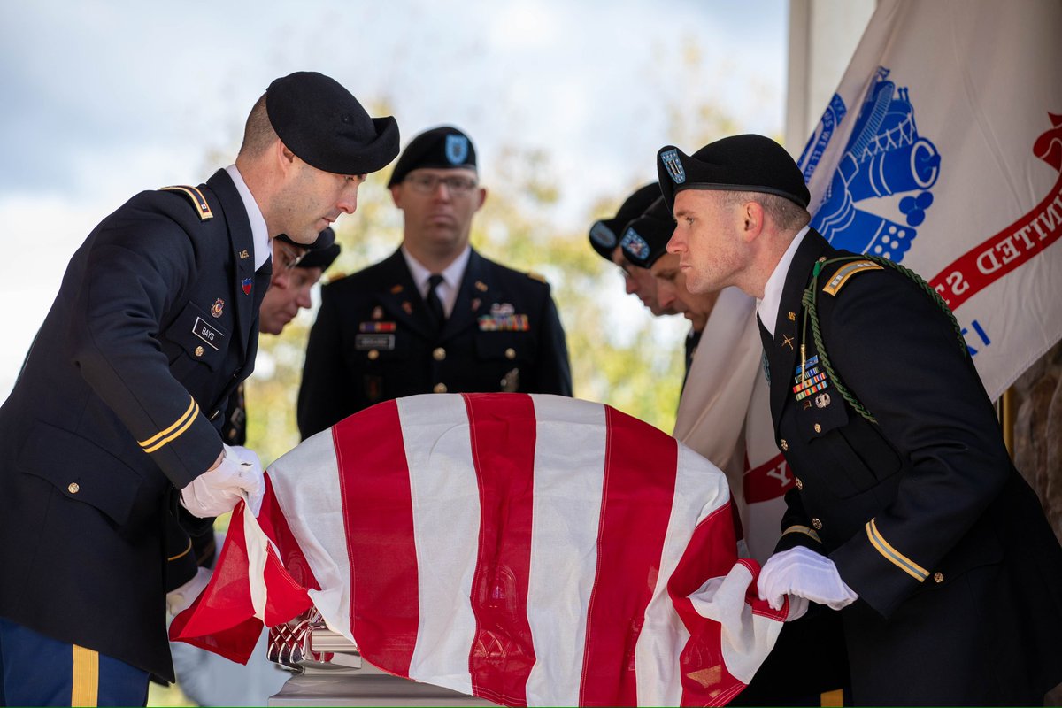 88RDBlueDevils's tweet image. Oct. 15, the 88th RD Military Funeral Honors Team performed military honors for Indian Wars Medal of Honor recipient, CPL Thomas Powers. CPL Powers’ remains were reinterred at Great Lakes National Cemetery in Holly, Michigan.

#armyreserve #MedalofHonor 
@USArmyReserve @ChiefUSAR