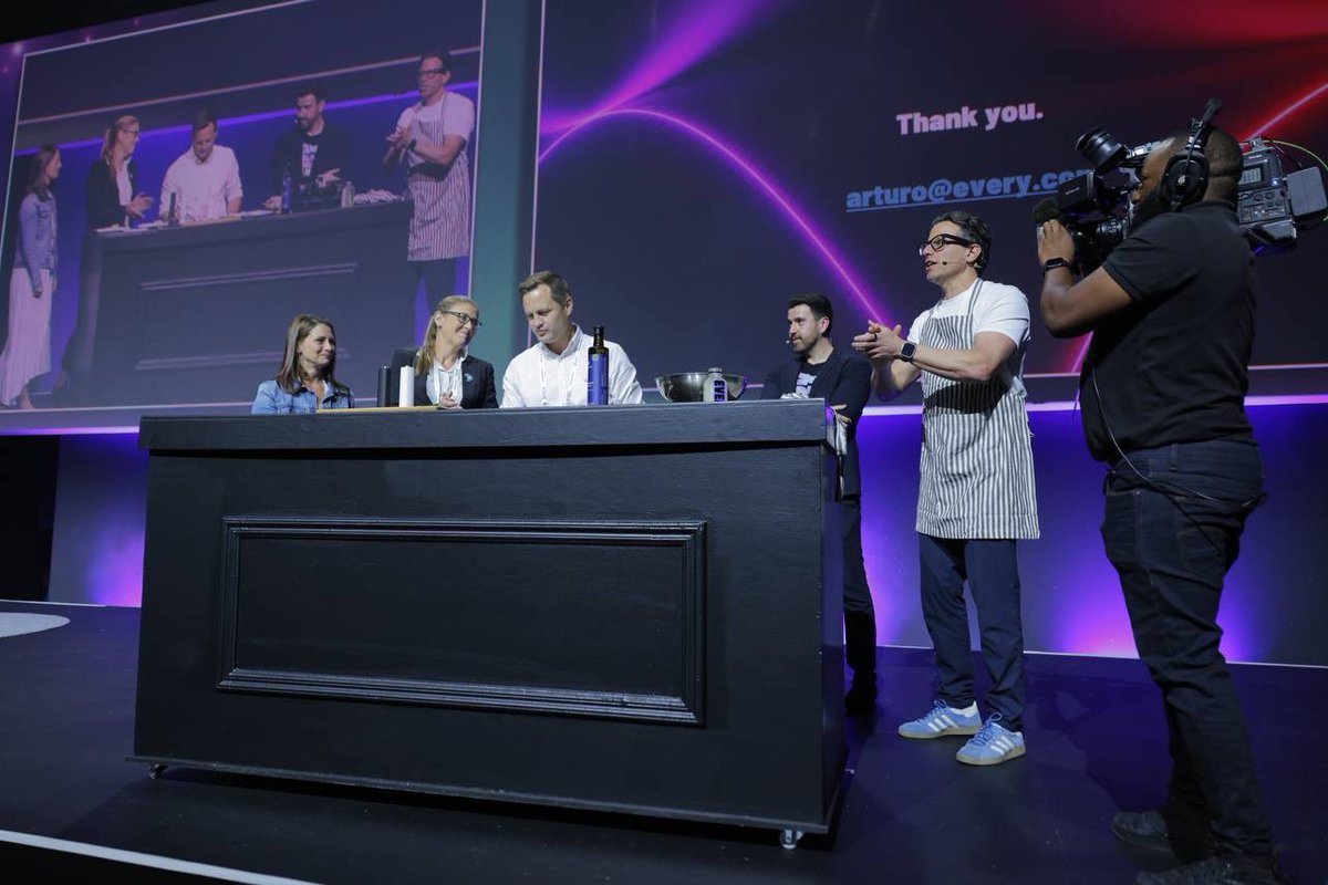 SUSouthAfrica's tweet photo. What a moment! @arturoeliz brought @theEVERYcompany eggs made with egg protein and brewed by yeast to  #SUSASummit2024, cooked by @shaynemann and tasted for the first time ever in SA at our event. #historymade #futureproofAfrica https://t.co/4vVgssgjaM