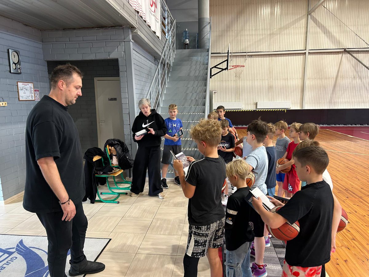 TRUBasketball tweet media