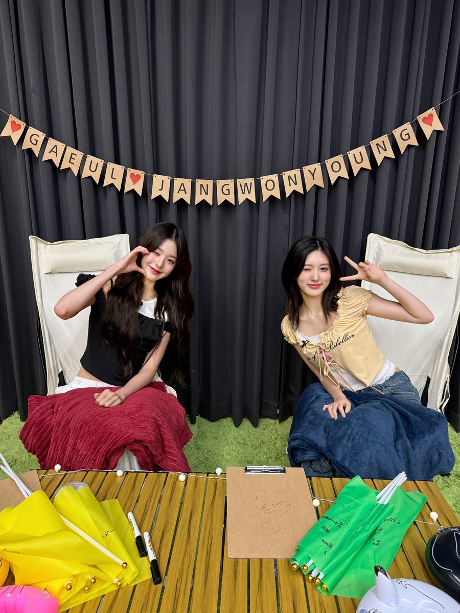 📸
IVE SCOUT 탐구 한줄평 🔍 
: 단장즈는 진짜 유명한 소울메이트임 👩‍❤‍👩🩷

#IVE #아이브
#GAEUL #가을
#JANGWONYOUNG #장원영 
#DIVE #다이브