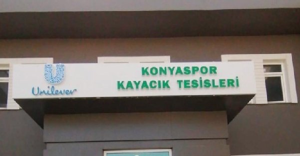Dünya 'nın gözü önünde bir soykırım yapılırken , Avrupalılar tarafından bile boykot ürünlerine karşı hassasiyet gösterilirken Konya şehrini temsil eden kulübün seçtiği sponsor, boykot ürünlerinin babası bir şirket olmuş !
Yazıklar olsun  <a href="/omerkorkmaz1978/">Ömer Korkmaz</a> ve arkadaşlarına !!!