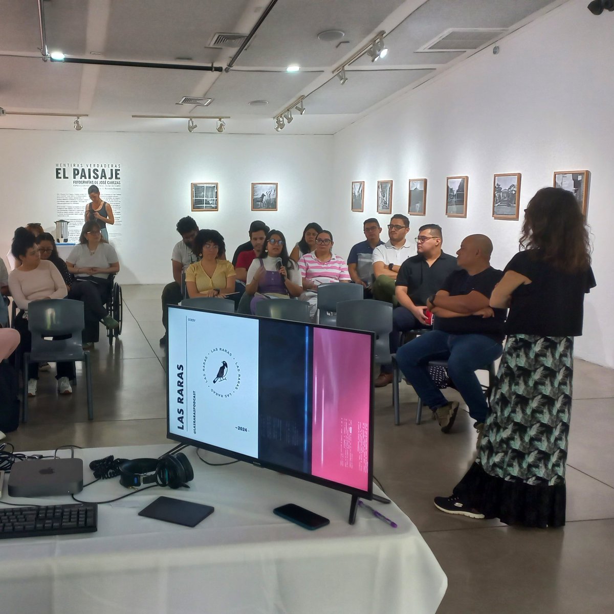 Las Raras Podcast tweet media