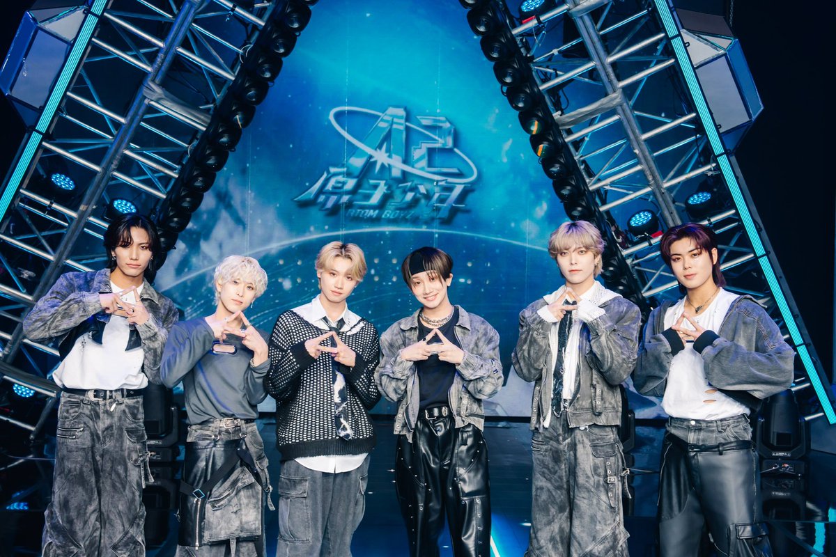 【お知らせ】

D.O.L初の海外進出が決定致しました‼️

この度、台北にて放送されるオーディション番組「原子少年2 （Atom boyz 2）」に
海外ゲスト日本代表としてD.O.LからIBUKI・SHO・MINIATO・TOMOKI・KAITO・HIROKIが出演いたします✨

2024年11月2日EP11でオンエア予定です！