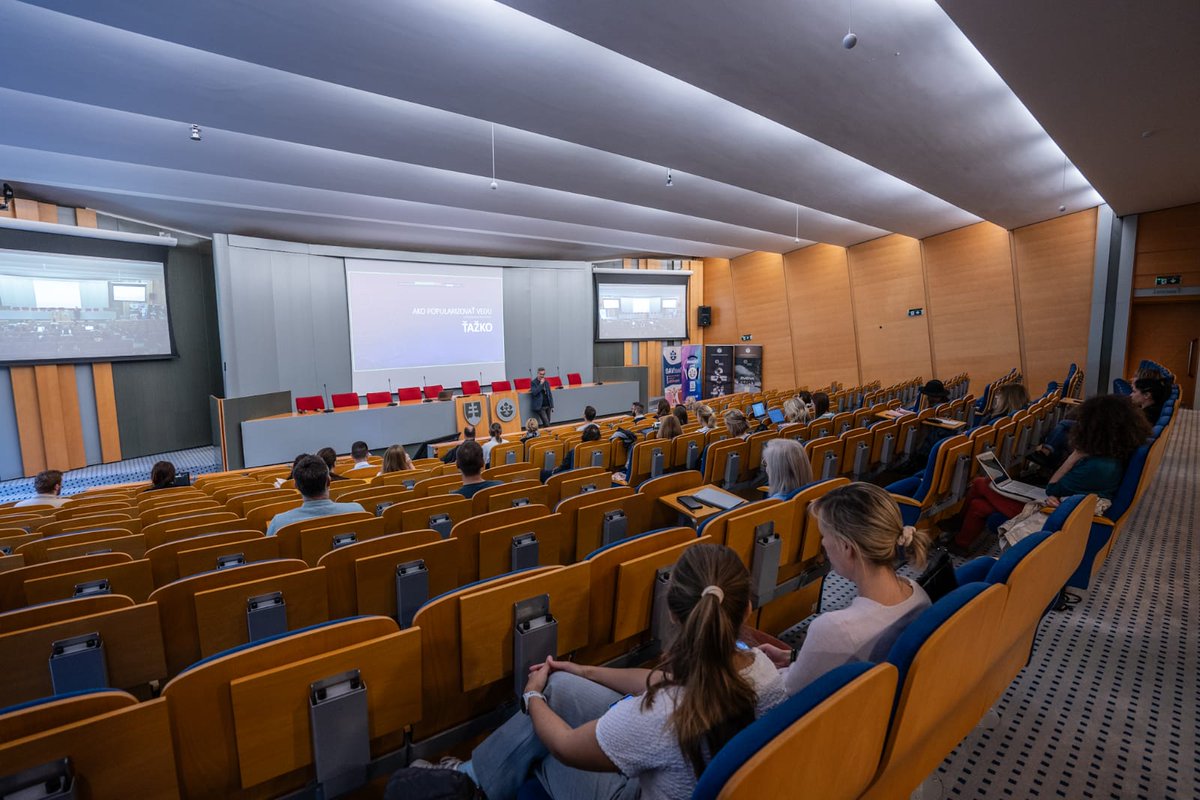 On Oct 16, 2024, at the Slovak Academy of Sciences, PhD student <a href="/MatusPivovar/">Matúš Pivovar</a> presented on bark beetle infestations, highlighting the developmental stages of Ips typographus and Pityogenes chalcographus📸: Katarína Gáliková

#ForestryResearch #BarkBeetle
