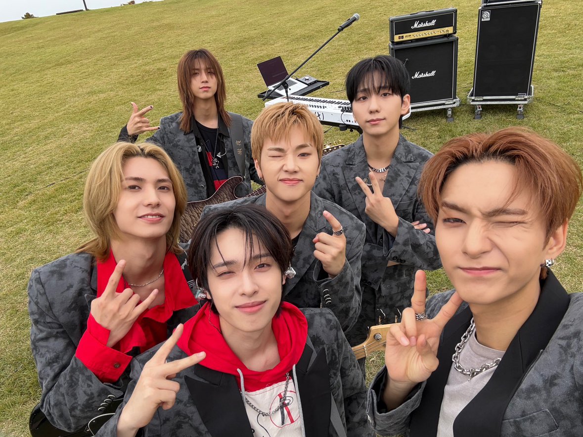 [ #Xtra_Scenes ]

가을 타는 빌런즈들에게 나비엔 라이브 클립 긴급처방 합니다💊

내일 세상이 끝나더라도 이건 꼬옥 보고 가... 💦

#XdinaryHeroes #엑스디너리히어로즈
#LIVE_and_FALL 
#Night_before_the_end
#WE_ARE_ALL_HEROES