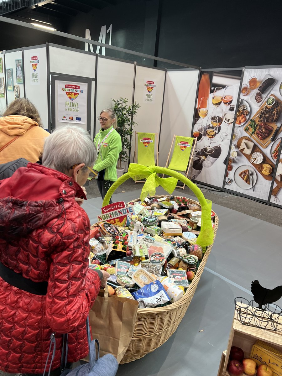 SaveursDeNdie's tweet photo. Clap de fin pour la 5ème édition de Fêno ! Mais avant de se dire à l’année prochaine, voici quelques clichés pour revivre ces 3 jours au Parc des expositions de Caen 📸

Vous y étiez ?

#saveursdenormandie #Normandie #Fêno https://t.co/cbddefqftB