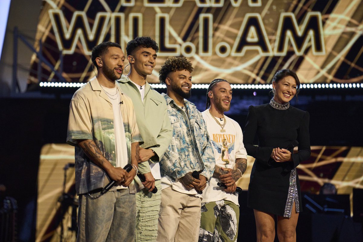 WeAreMicLowry's tweet photo. Yes people!
So as you seen we unfortunately didn’t get through to the finals but we had such a good time on @thevoiceuk and wouldn’t change a thing 🙏🏽
Want to say a big thank you to all the production team, runners, other contestants, the coaches and of course @iamwill 🙌🏽 https://t.co/U1U1Xf711o