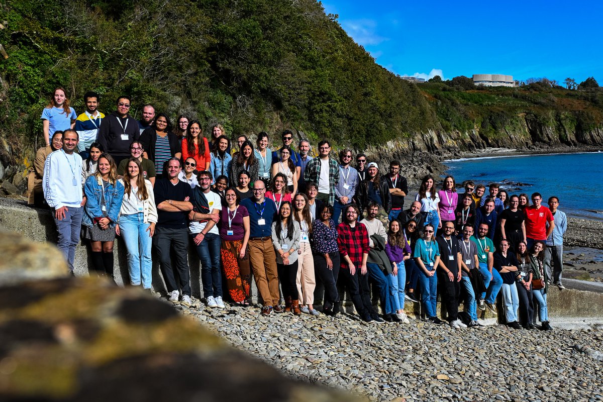 Sea, sun and microbial ecogenomics at #EBAME9!