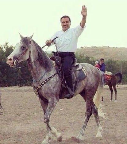 Vatanı sevmenin çilesini biz çektik, edebiyatını onlar yaptı..

- Muhsin  Yazıcıoğlu