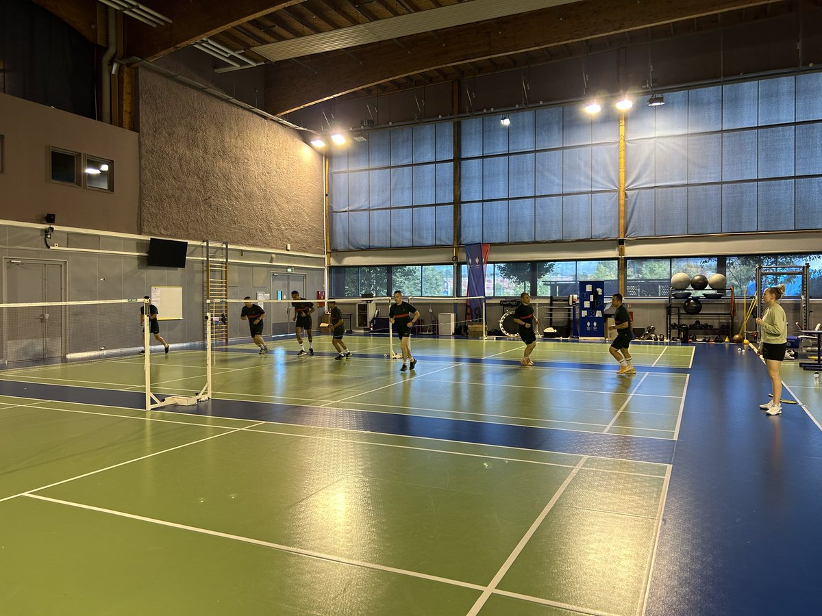 tbolot10's tweet photo. Formation et accompagnement des sportifs de Haut niveau dans l’animation de séance d’apprentissage. Aujourd’hui, badminton avec les légionnaires 👍🏻👏🏻 @INSEP_PARIS #formationprofessionnelle https://t.co/G8JmgbDTxw
