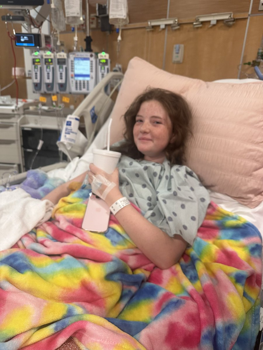 SM_Flanigan's tweet photo. @JimIrsay #ForTheShoe I truly believe my beautiful daughter deserves this opportunity. She was just diagnosed with Type 1 diabetes, 1 month after she lost her aunt, and 2 weeks before 6th grade. I want to show her that good things can still happen, even with the life changes. Thank you! https://t.co/wxWC8Ndj5m