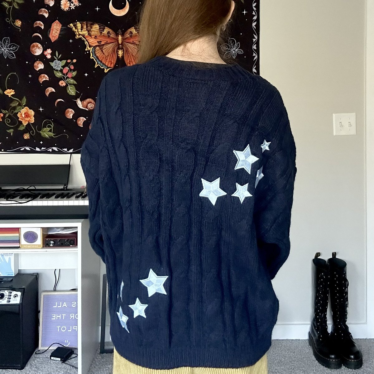 MorganGleaton's tweet photo. Lately I’ve been dressing for revenge in my new midnights cardigan💙
#2YearsOfMidnights #midnights #midnightscardigan @taylornation13 @taylorswift13 https://t.co/jufQBzwSte