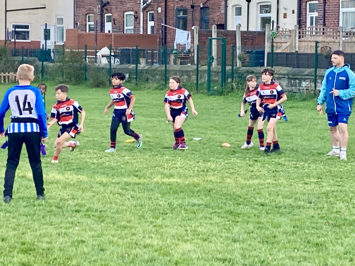 Mrs Earnshaw tweet media