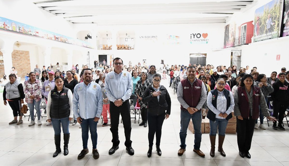 Una alimentación equilibrada es esencial para el desarrollo físico y mental de todo ser humano.

En colaboración con el <a href="/DIFEM_/">DIF Estado de México</a> y el
DIF #Chapultepec, se realiza la entrega de canastas alimentarias, que sea de gran provecho para cada una de las familias beneficiarias. 🤝🥬🥖