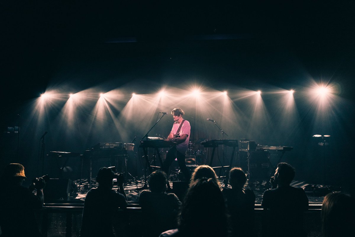 CalBlac_'s tweet image. Musicians - have you had the experience of throwing your first headline show, having pressure to sell tickets, promote the show, etc? How did it go/what did you learn? Got my first one this Thursday in Philly