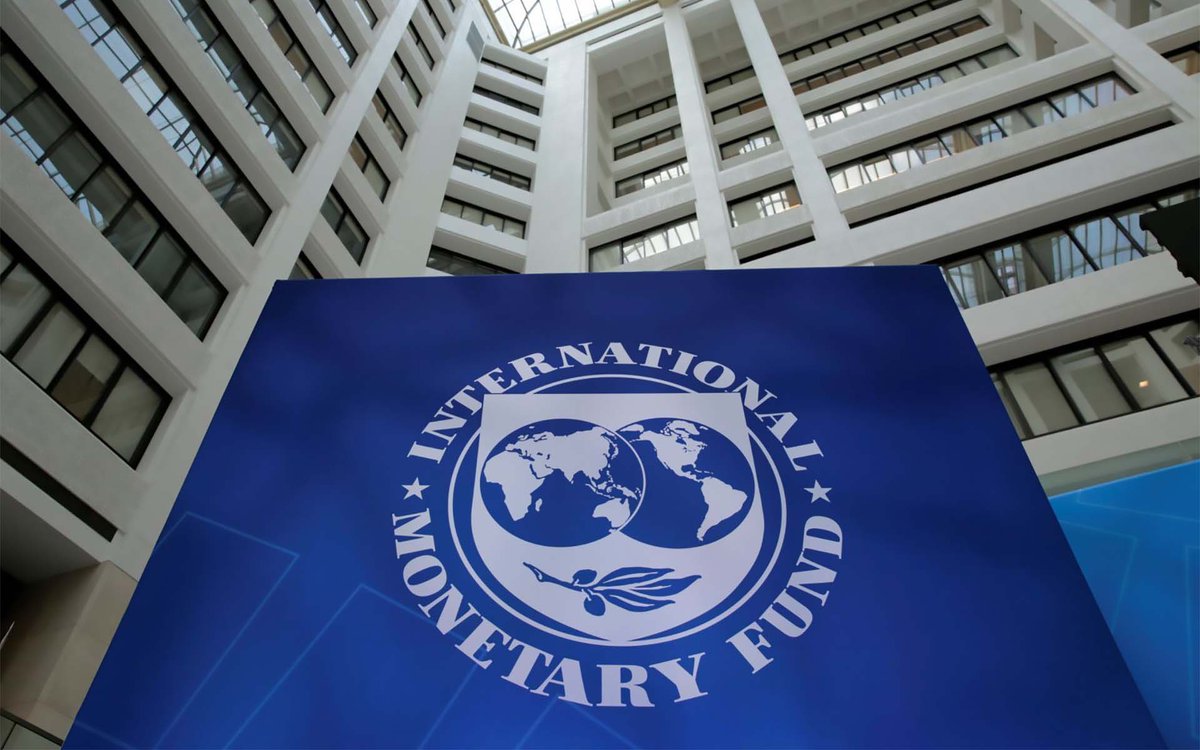 📌IMF, Türkiye'deki yıllık enflasyonun 2025 yılında ortalama %33 olmasını bekliyor. (Önceki tahmini %38,4)

🔹Türkiye'nin büyüme tahminini de değiştiren IMF, 2025 yılı büyüme tahmini  yüzde 3,2’den yüzde 2,7’ye çekti.