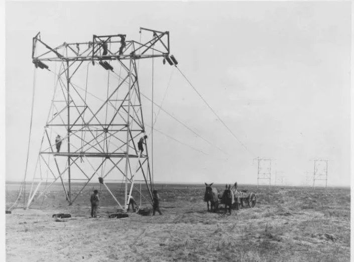 SimpleSolar_co's tweet image. A majority of our grid was built throughout the 60s and 70s.
This is creating a large need for repairs and it is estimated to take trillions of dollars to get the grid updated.
Solar is going to be at the forefront of addressing our energy crisis in the US.