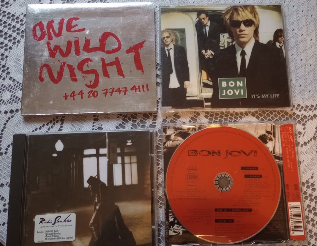 ste5131's tweet photo. New mail drop of Bon Jovi related variations/promos to be detailed over at
@SaveAPrayerJovi - coming soon I promise!
#bonjovi #richiesambora #onewildnight https://t.co/d862K5s7Tp