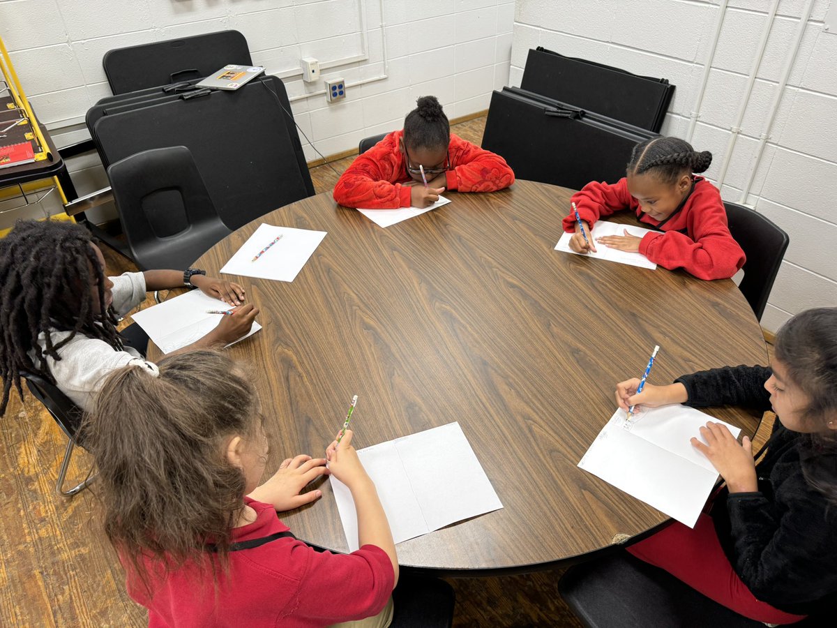 JCPSGT's tweet image. 3rd grade PTP (with strong leadership potential) brainstorming community/school problems and solutions! #giftedJCPS