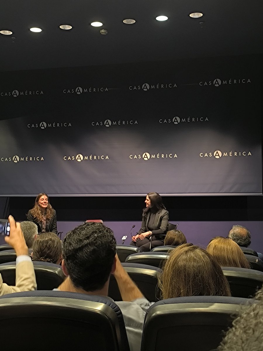 EmilioBarreto, Ángeles y demonios de <a href="/Crisarana/">Cris Arana</a> es un cortometraje que me ha conmovido. Revela la cruda realidad que vivió Paraguay bajo la dictadura. Lo he podido ver gracias a <a href="/casamerica/">Casa de América</a> #CineParaguayo <a href="/EmbaparEspana/">Embajada del Paraguay en España</a>