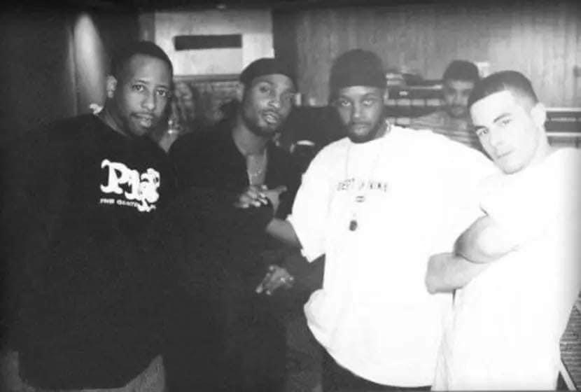 📸: DJ Premier, D'Angelo, J Dilla &amp; The Alchemist 

So much rich music history in one photo. Legends!