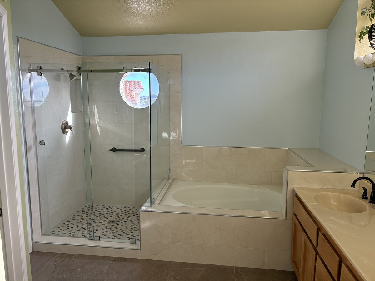 LevelUpSDLFG's tweet photo. Complete remodeled master bathroom! 🤩 
Brand new flooring! Freshly painted walls! New baseboards installed and painted! Tile shower and glass door! Thank you to the multiple contractors that made this happen! Amazing job!!! 🙌🏼 Another very happy customer located in Laguna Niguel https://t.co/19JpOlhFst