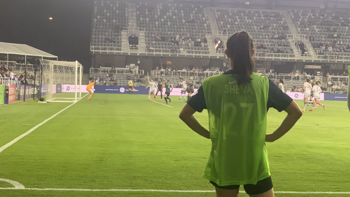 TouchedArtist's tweet photo. Why @NWSL needs to come to Cincy? My daughter Bella. She wears #45 because of @LedeManu18 and his time as a player in Cincy but she needs to see more women playing. Without us driving two hours. I’m 100% behind @NWSL2Cincy So many girls like Bella in our area. #NWSL2Cincy https://t.co/YQX2rYN8WH