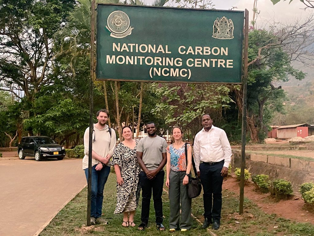 Dr ZP (she/her) (@zarahpattison) on Twitter photo Productive 1st day: first time on a train in #Tanzania, arrived in Morogoro, spent the day planning sampling strategies for quantifying riverbank erosion in the Kilombero Valley with these lovely people 👇 <a href="/SokoineU/">Sokoine University of Agriculture (SUA)</a> <a href="/StirlingScience/">Stirling Natural Sciences</a> <a href="/SciencesNCL/">Sciences at Newcastle</a>
#freshwater Productive 1st day: first time on a train in #Tanzania, arrived in Morogoro, spent the day planning sampling strategies for quantifying riverbank erosion in the Kilombero Valley with these lovely people 👇 <a href="/SokoineU/">Sokoine University of Agriculture (SUA)</a> <a href="/StirlingScience/">Stirling Natural Sciences</a> <a href="/SciencesNCL/">Sciences at Newcastle</a>
#freshwater