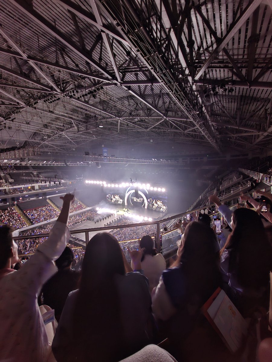 Gi_ne05's tweet photo. A moment to remember.
#forZEROSE #ZB1INMANILA
#2024_ZEROBASEONE_THEFIRSTTOUR_TIMELESSWORLD_IN_MANILA
#ZEROBASEONE https://t.co/oh4MzPubWp