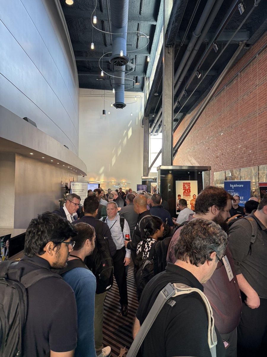 Eduardo Molina tweet media