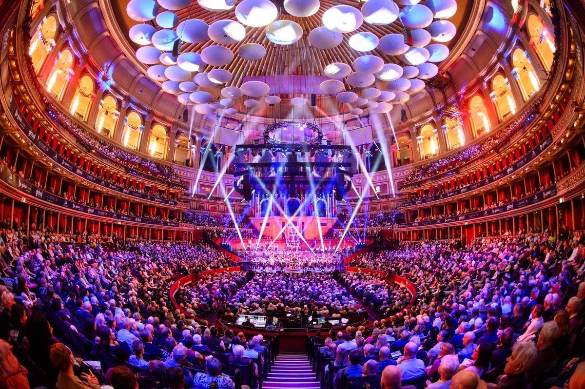 conductorben's tweet photo. Some truly epic photos (🙏🏻 @mcrossick) from an unforgettable night conducting the mighty @philharmonia at #classicfmlive, with 5 wonderful soloists, presented by @XanderArmstrong, @KlassMyleene & @mrdanwalker. Tune in to @ClassicFM at 8pm to hear the whole concert w/ @zebsoanes. https://t.co/gsScxc8QNh