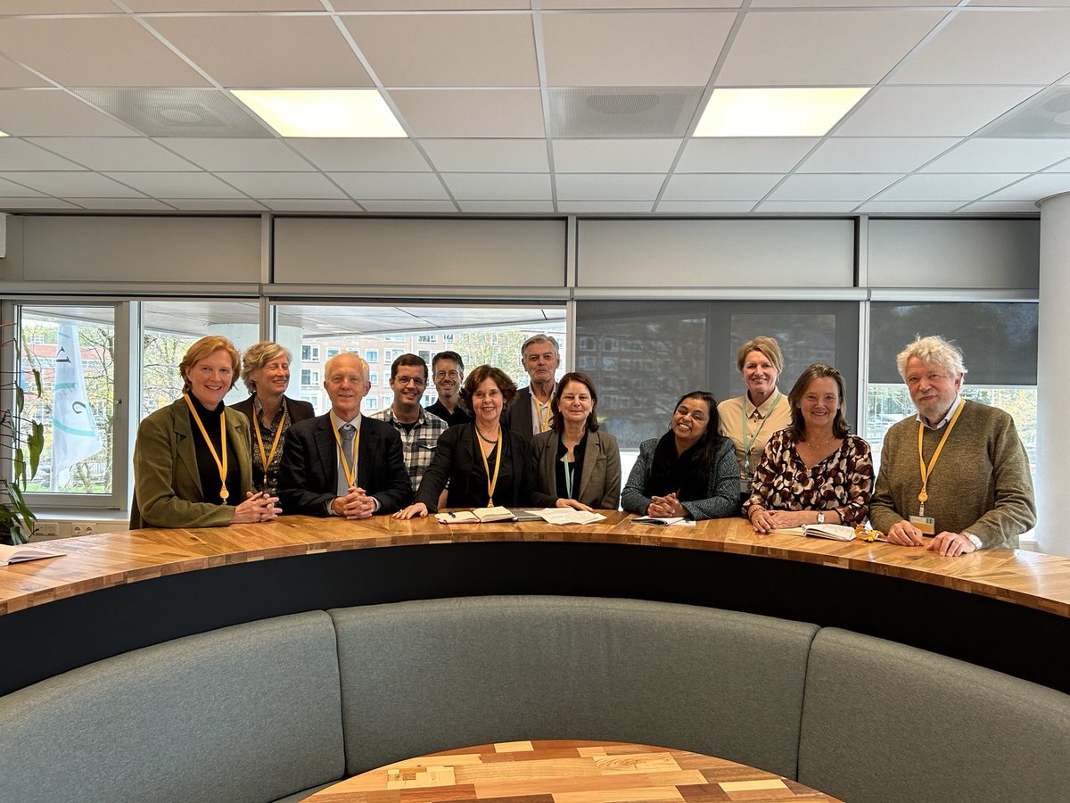 Gisteren bezochten leden van de commissie voor Sociale Zaken en Werkgelegenheid de Sociale Verzekeringsbank (SVB) in Utrecht. De SVB voert al 120 jaar verschillende regelingen uit in de sociale zekerheid en zorg.

Lees hier meer over het bezoek⬇️
eerstekamer.nl/nieuws/2024102…