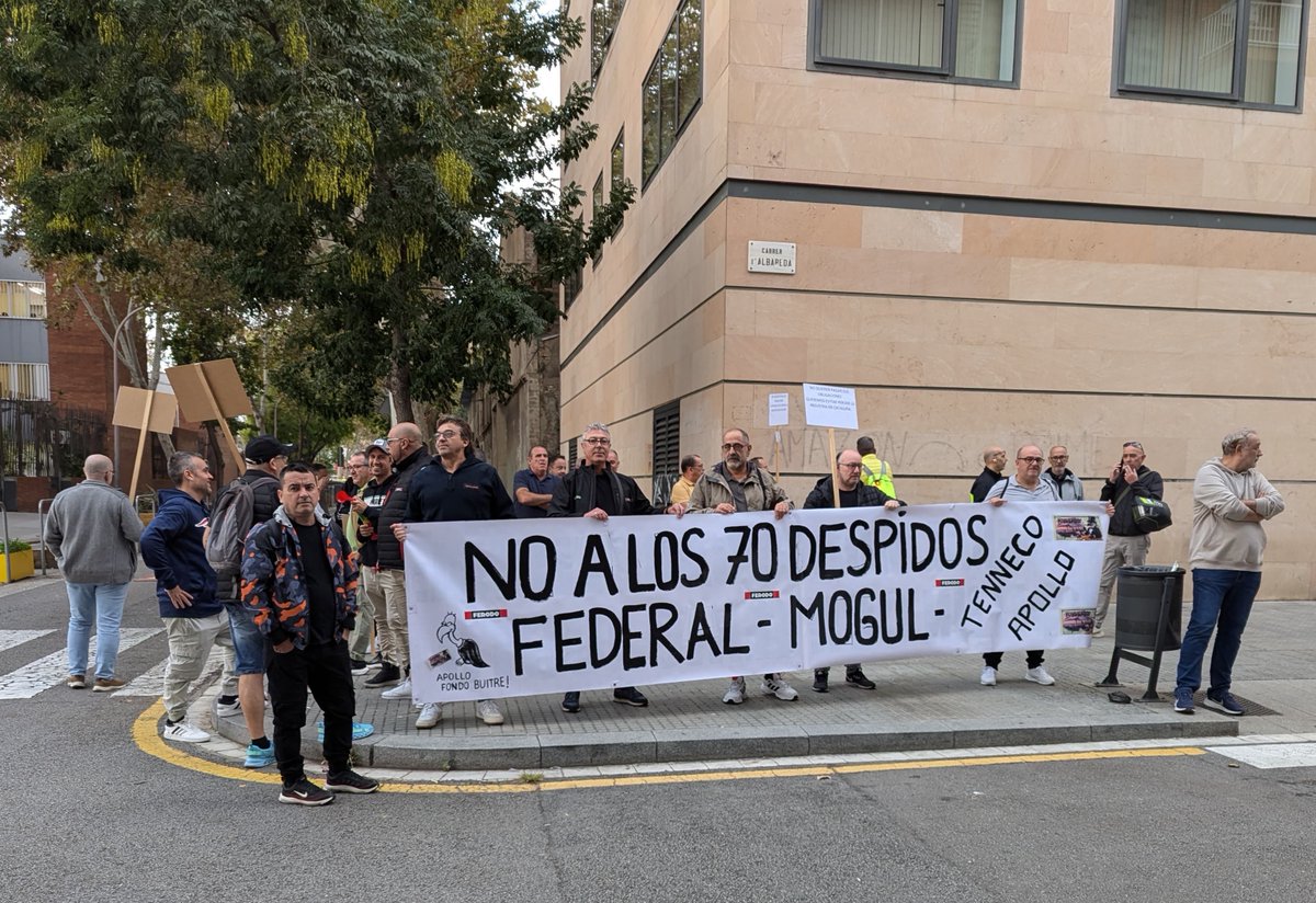 FICCOOCat's tweet photo. 👉 Assolit un preacord a Federal Mogul que permetrà minimitzar l'afectació de l'ERO amb l'aplicació de mesures no traumàtiques i la reducció del nombre de persones afectades. Queda desconvocada la vaga.

La plantilla ha de ratificar demà el preacord.

https://t.co/Elxhvy0zoV https://t.co/DENS1MFLTl