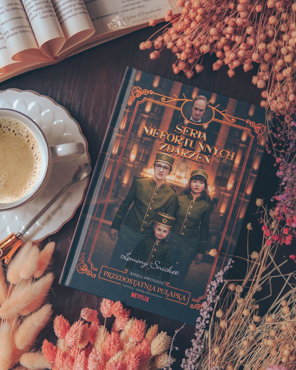 SWgielewska's tweet photo. recenzja już czeka, zapraszam 🙂
https://t.co/BvIZ576IYt
#book #coffee #read #flatly #lemonysnicket #ksiazka #czytam #recenzja #kawa #kwiaty https://t.co/T6ToBcbBYd