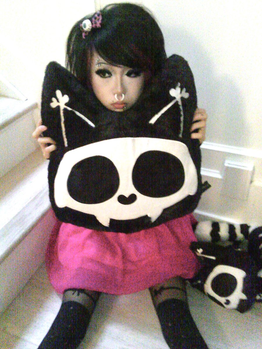 VampireFreaks.com tweet media