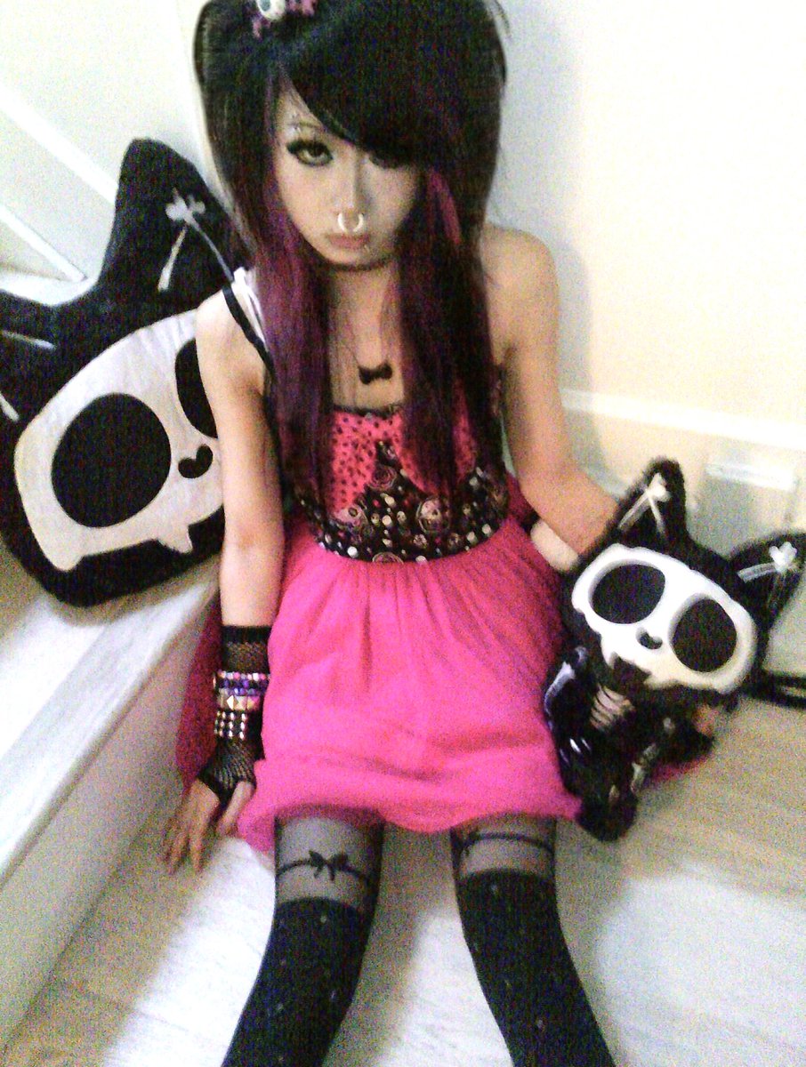 VampireFreaks.com tweet media