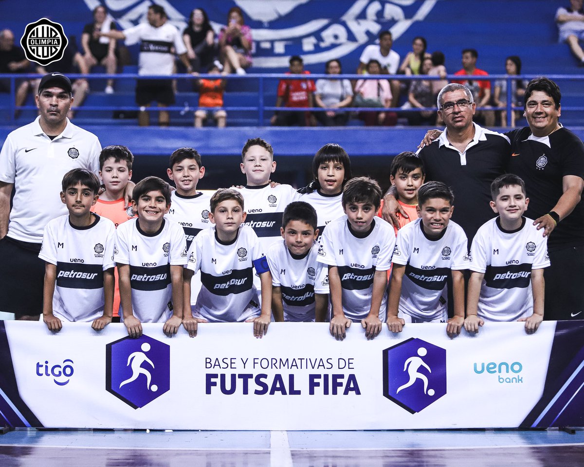 Hermosa postal. 🤩

Nuestros chicos vistiendo la camiseta más Gloriosa del país. ⭐️

#SoyDelOlimpia ⚪️⚫️⚪️
