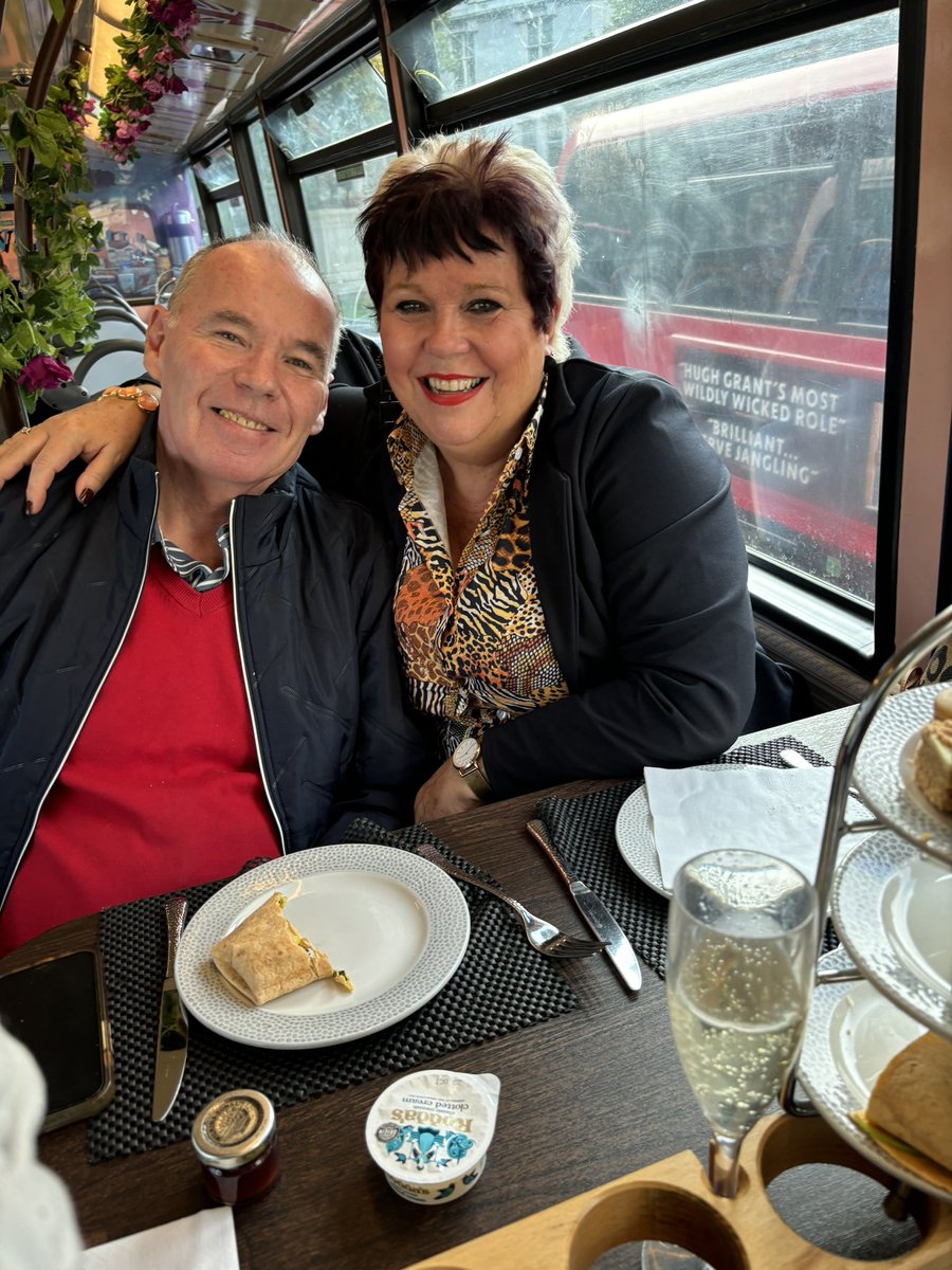 Sue Atkins 👶🏽👧📱🎧📚 tweet media