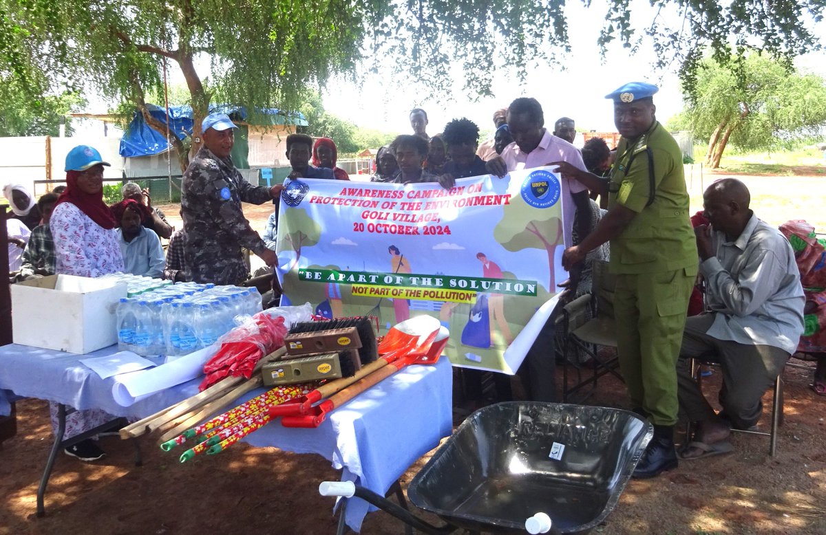 UNISFA_1's tweet photo. On October 20, UNPOL conducted an environmental awareness campaign in #Goli Village #Abyei, focusing on educating the community about environmental conservation and instilling a sense of responsibility. It addressed environmental risks from hazardous materials, waste, fuels, and oils. The event was attended by 53  people, including 26 men, 25 women, and 2 girls. #EnvironmentalAwareness #UNPOL