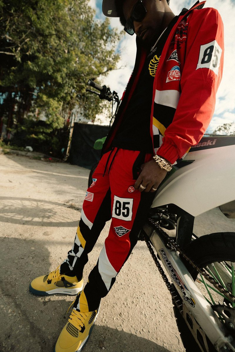 Lathreadz Couture tweet media