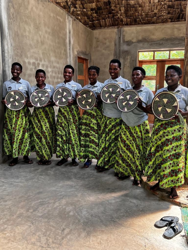 GivePowerFdn's tweet image. A heartfelt thank you to Deborah Thompson, Jay Batley, and the GoodLeap Impact Squad for making this possible. 🙏

Want to support more projects like this? Click here to donate: gofund.me/cb1e34e8

#JoinTheCharge #GivePower #Ride4AWoman