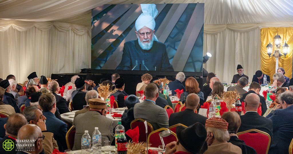 alislam's tweet photo. Press Release: 

Head of Ahmadiyya Muslim Community Delivers Historic Address at Centenary Event Marking 100 Years of London’s First Mosque

https://t.co/CiwE0UDPzr https://t.co/pboPOC29I3